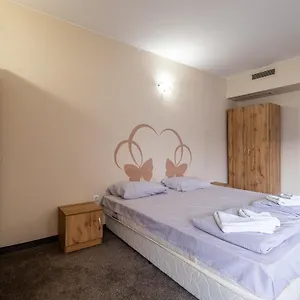https://julia.sofiahotelsbg.com
